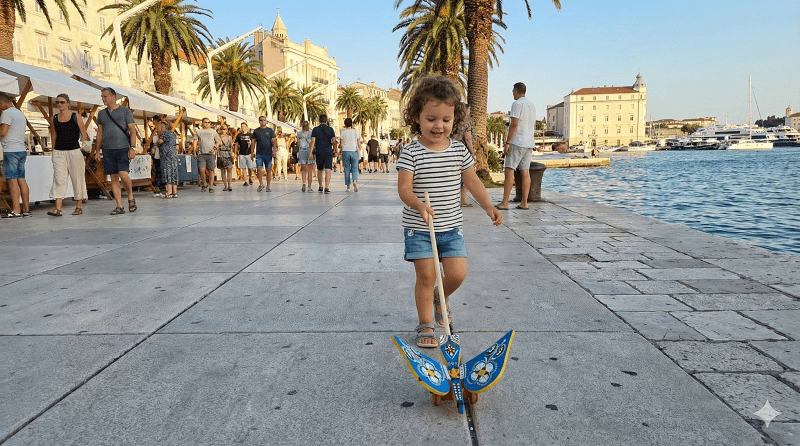 Sudamja (St. Domnius Day): Why May 7th is the Best Day to be in Split 4 Klepetusa traditional wooden bird toy Split Croatia 1 sudamja festival split